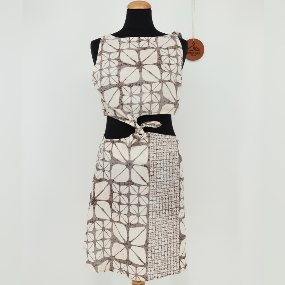 OLIVACEOUS Cut Out Linen Blend Dress
